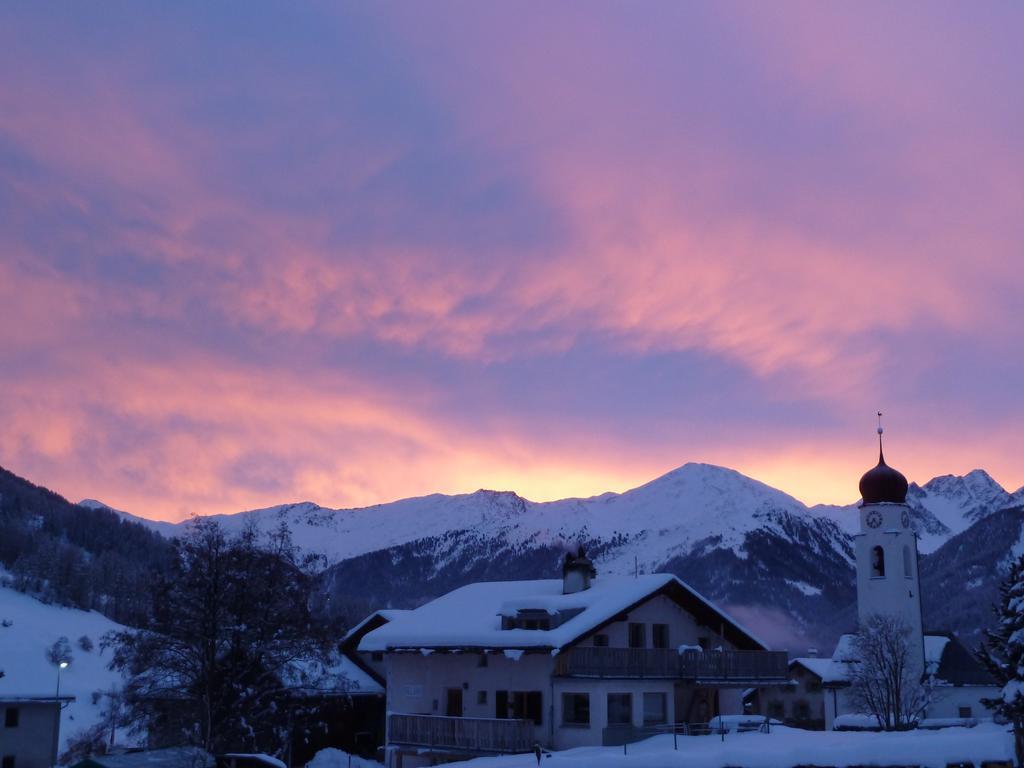 Hotel Landgasthof Staila Fuldera Esterno foto